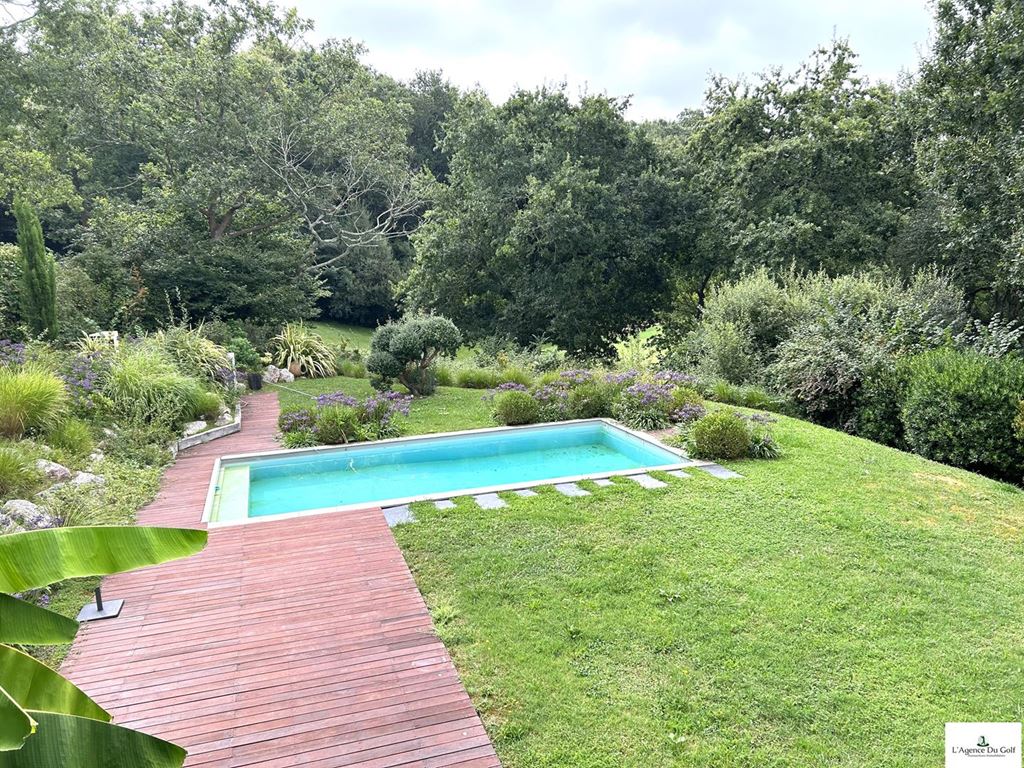Maison basque BASSUSSARRY (64200) L'Agence du Golf