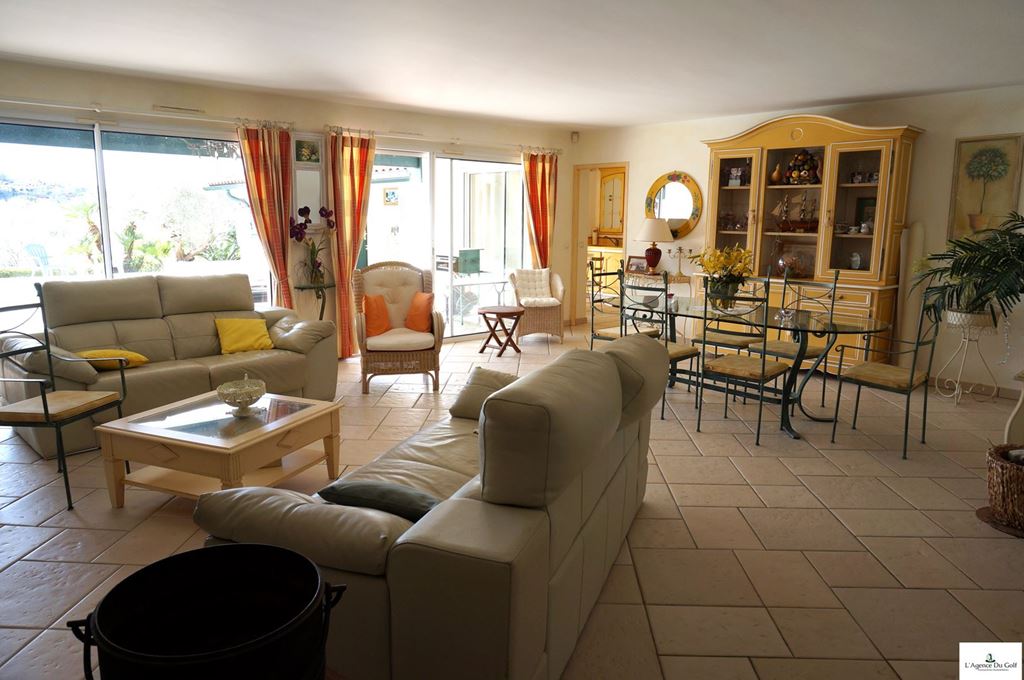 Maison basque BASSUSSARRY (64200) L'Agence du Golf